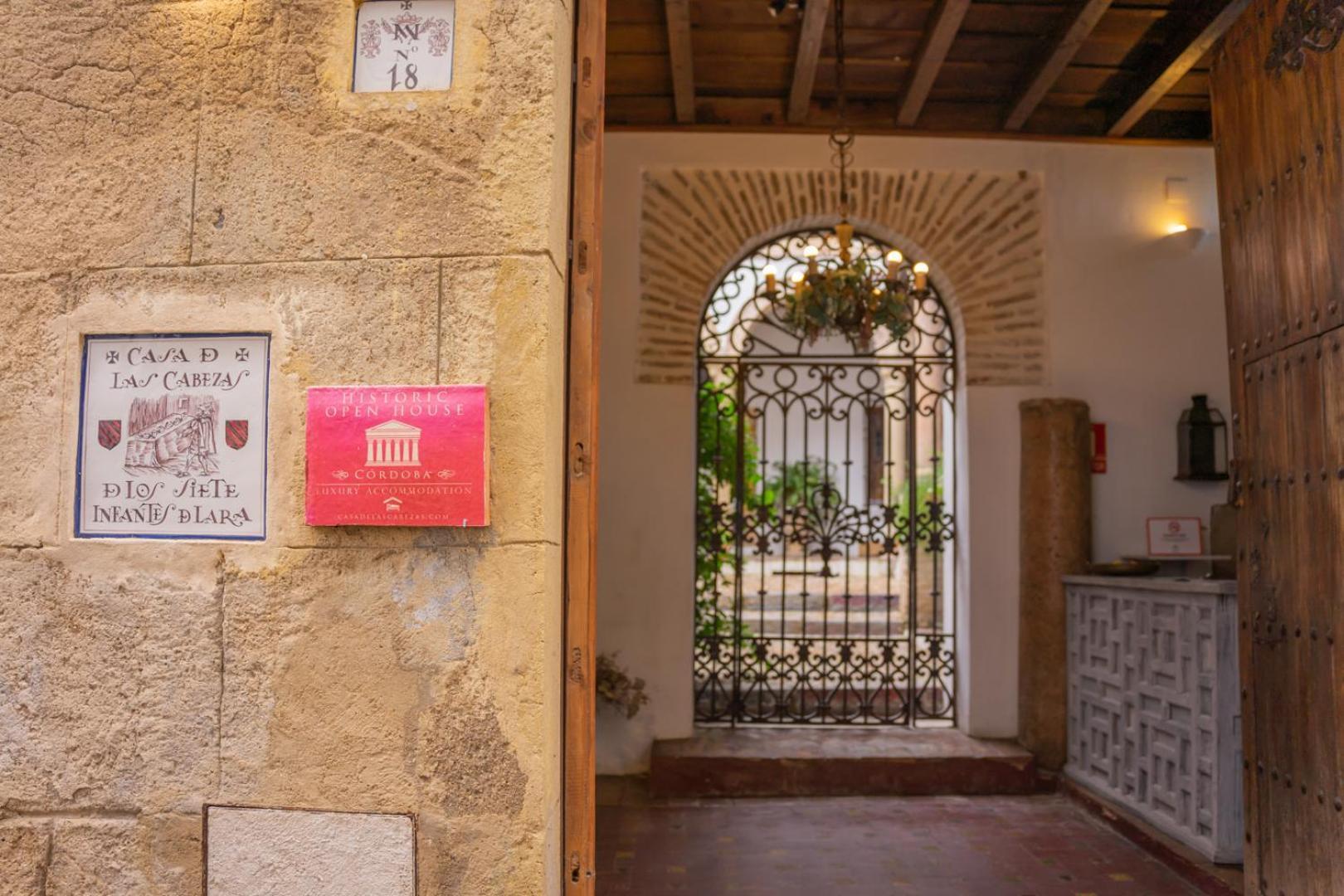 Historic Open House Cordoba-Casa De Las Cabezas Apartment Exterior photo